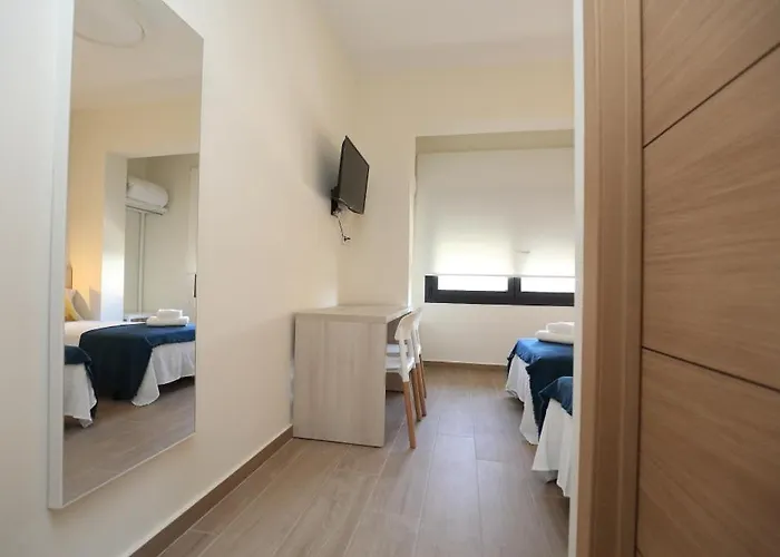 Hostal H.palmones *